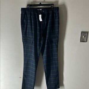 Men's Black and Green, Navy Blue Cargo Plaid Pant